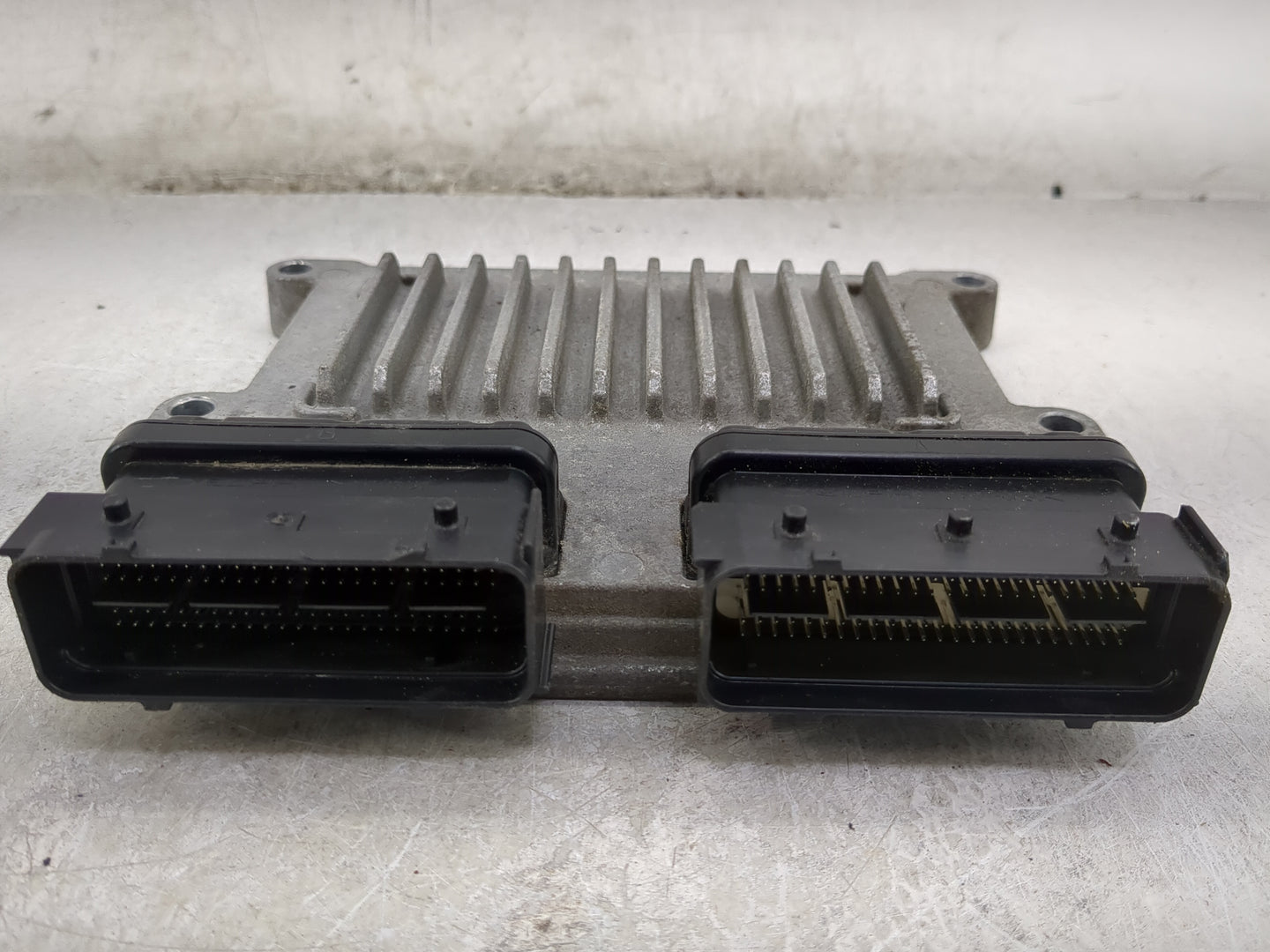 2016-2018 Kia Sorento PCM Engine Control Computer ECU ECM PCU OEM P/N:28478981 39111-3CWN0 Fits Fits 2016 2017 2018 OEM Used
