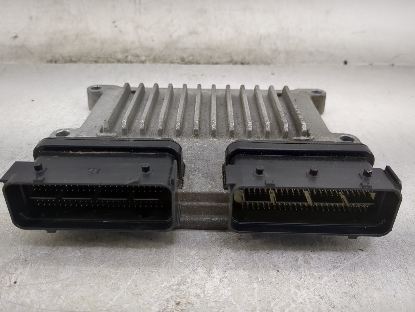 2016-2018 Kia Sorento PCM Engine Control Computer ECU ECM PCU OEM P/N:28478981 39111-3CWN0 Fits Fits 2016 2017 2018 OEM Used