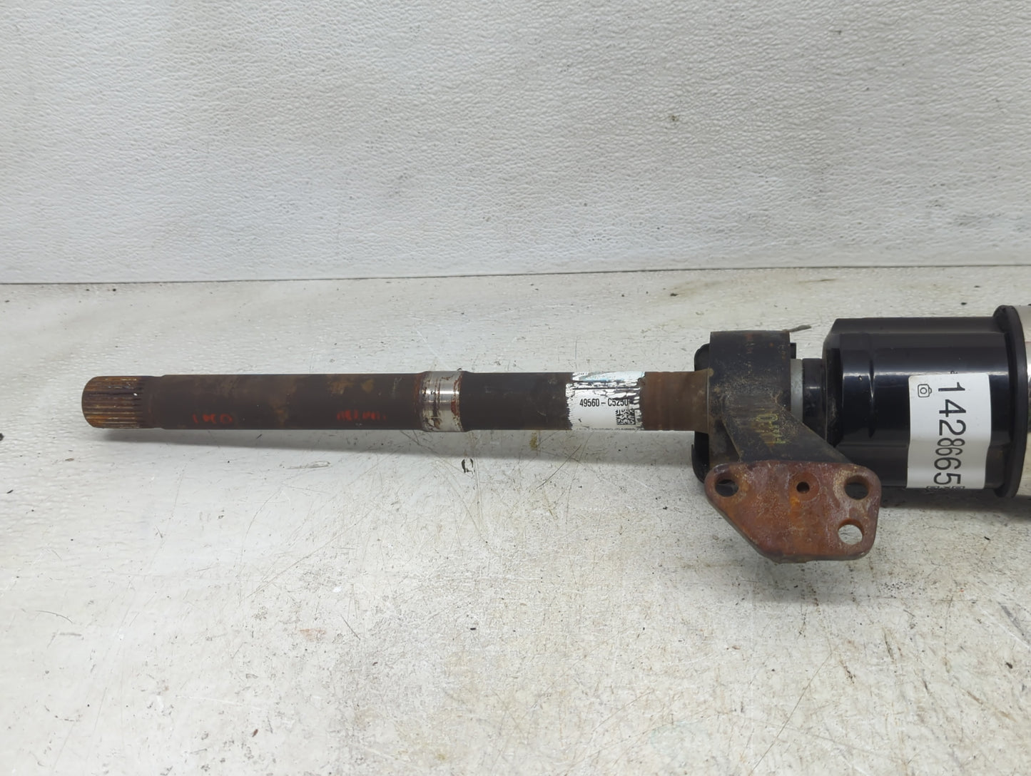 2016-2018 Kia Sorento Axle Shaft Front Driver Cv C/v 1428665 - Oemusedautoparts1.com