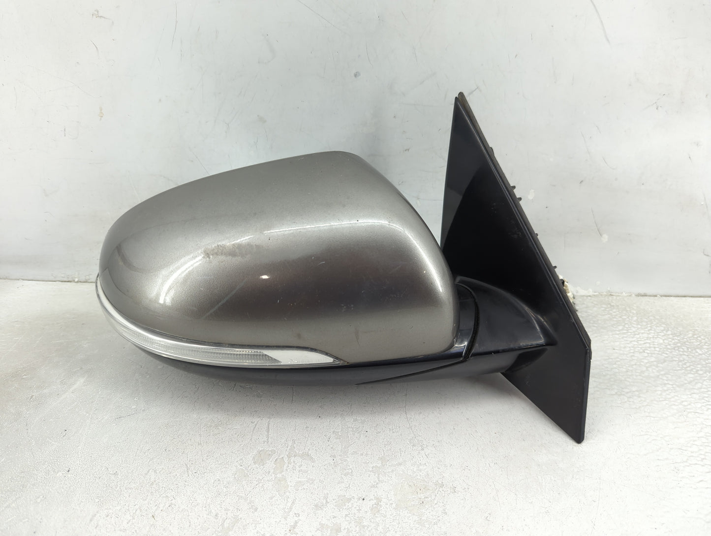 2016-2020 Kia Sorento Passenger Side View Mirror - Right Door Mirror OEM Used - Oemusedautoparts1.com