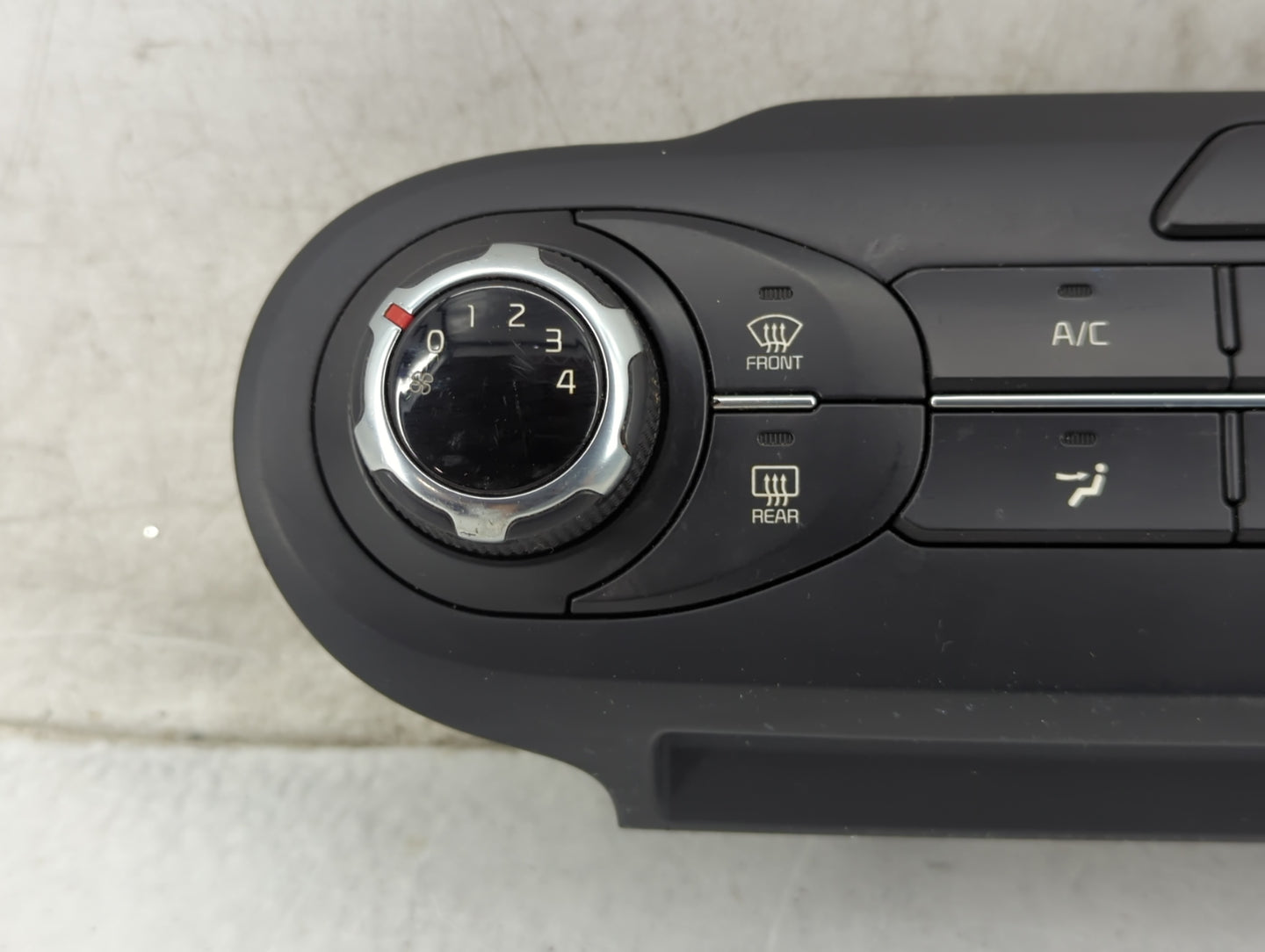 2016 Kia Sorento Climate Control Module Temperature AC/Heater Replacement P/N:97250-C6000 Fits OEM Used Auto Parts - Oemused