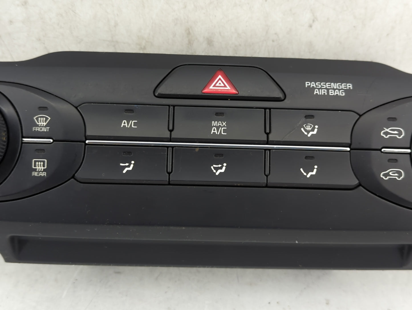2016 Kia Sorento Climate Control Module Temperature AC/Heater Replacement P/N:97250-C6000 Fits OEM Used Auto Parts - Oemused