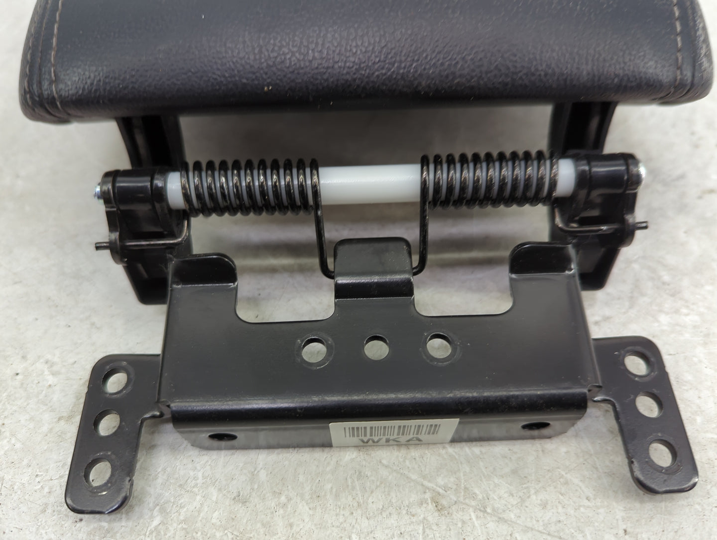 2016 Kia Sorento Center Console Armrest Cover Lid Fits OEM Used Auto Parts - Oemusedautoparts1.com