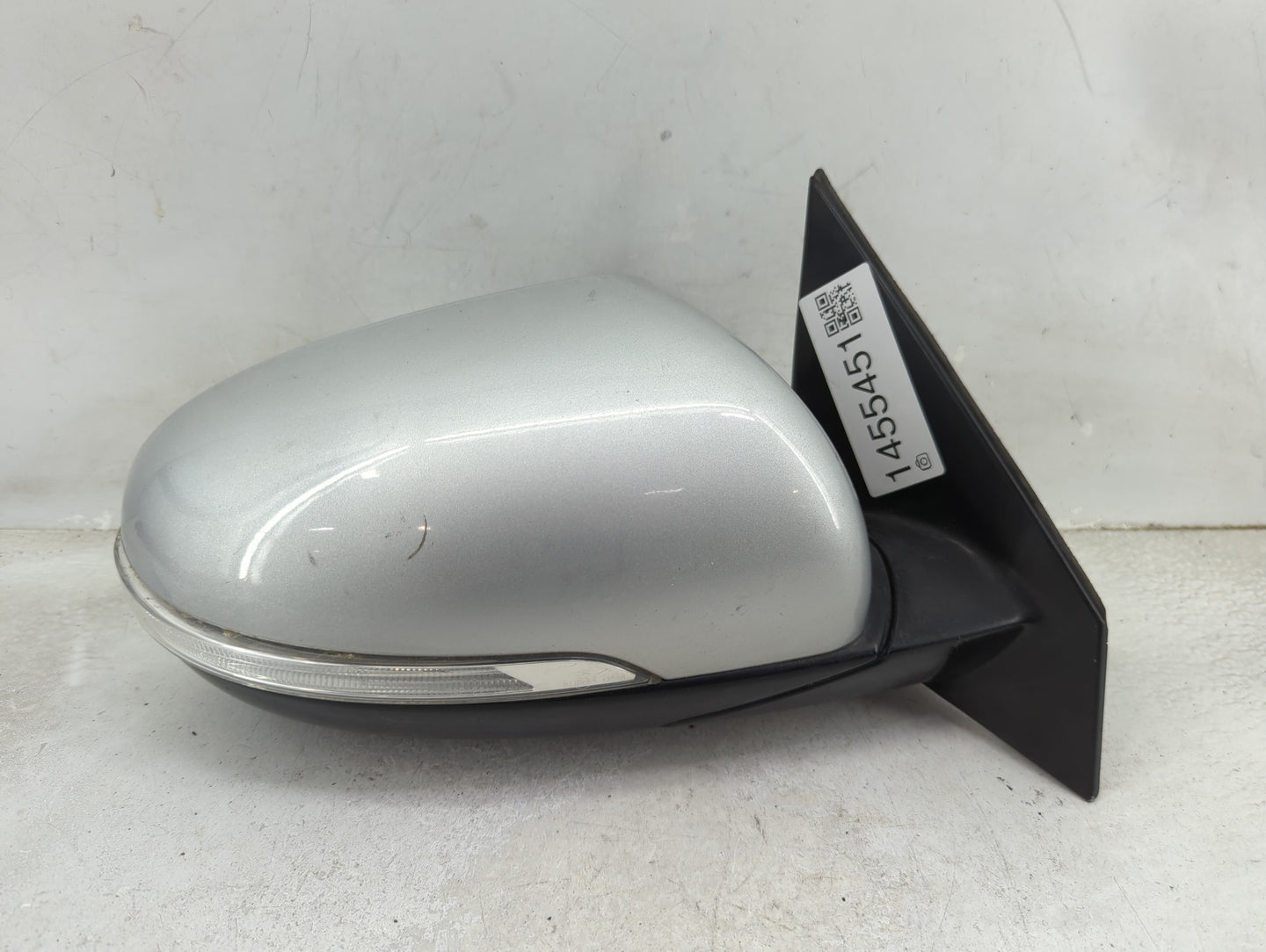 2016-2020 Kia Sorento Passenger Side View Mirror - Right Door Mirror OEM Used - Oemusedautoparts1.com