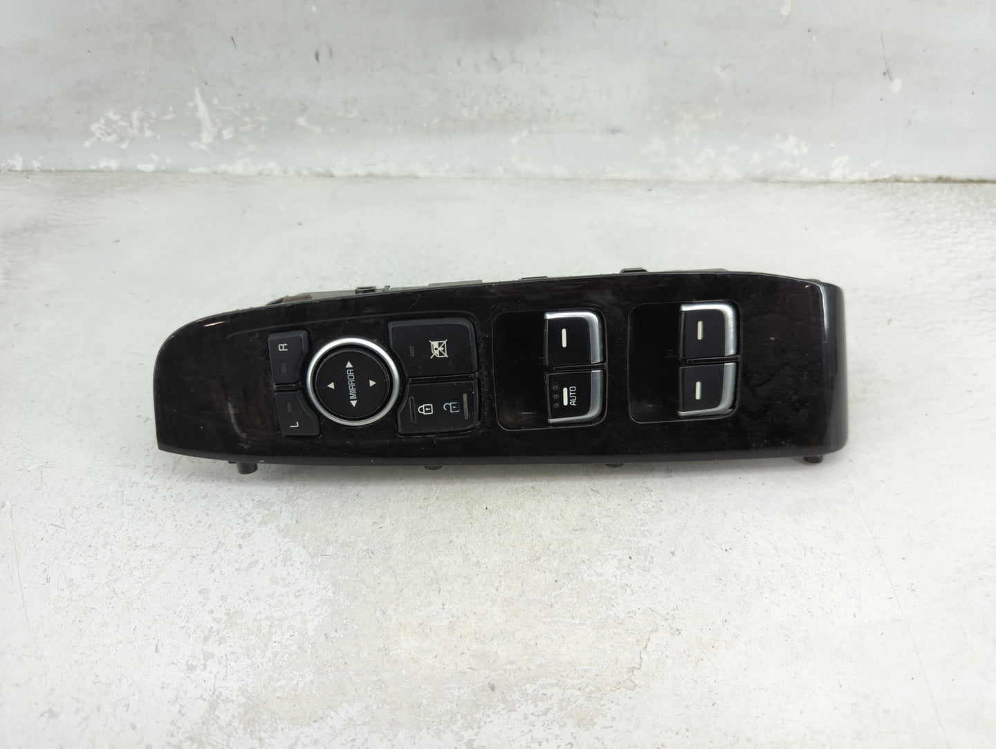 2016-2018 Kia Sorento Master Power Window Switch Replacement Driver Side Left Fits Fits 2016 2017 2018 OEM Used Auto Parts -