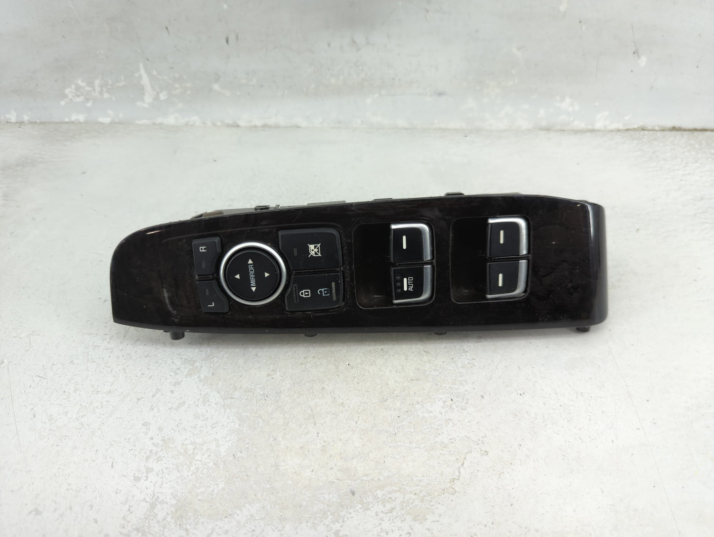 2016-2018 Kia Sorento Master Power Window Switch Replacement Driver Side Left Fits Fits 2016 2017 2018 OEM Used Auto Parts -