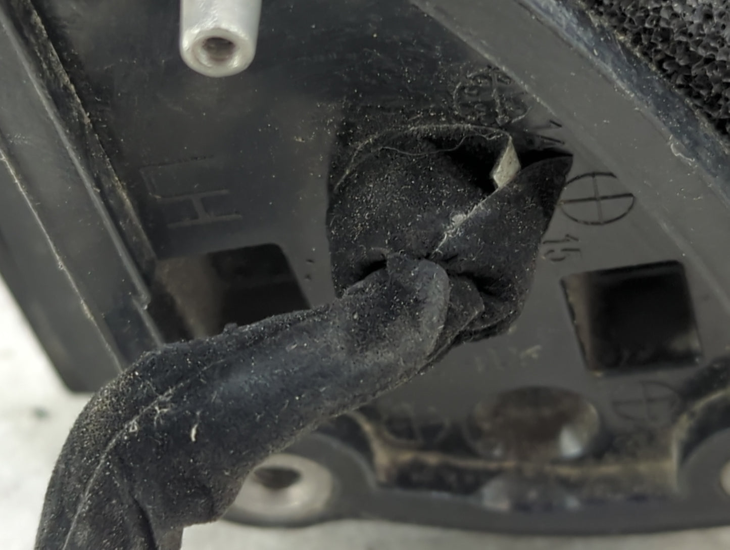 2016-2020 Kia Sorento Driver Side View Mirror - Left Door Mirror OEM Used - Oemusedautoparts1.com