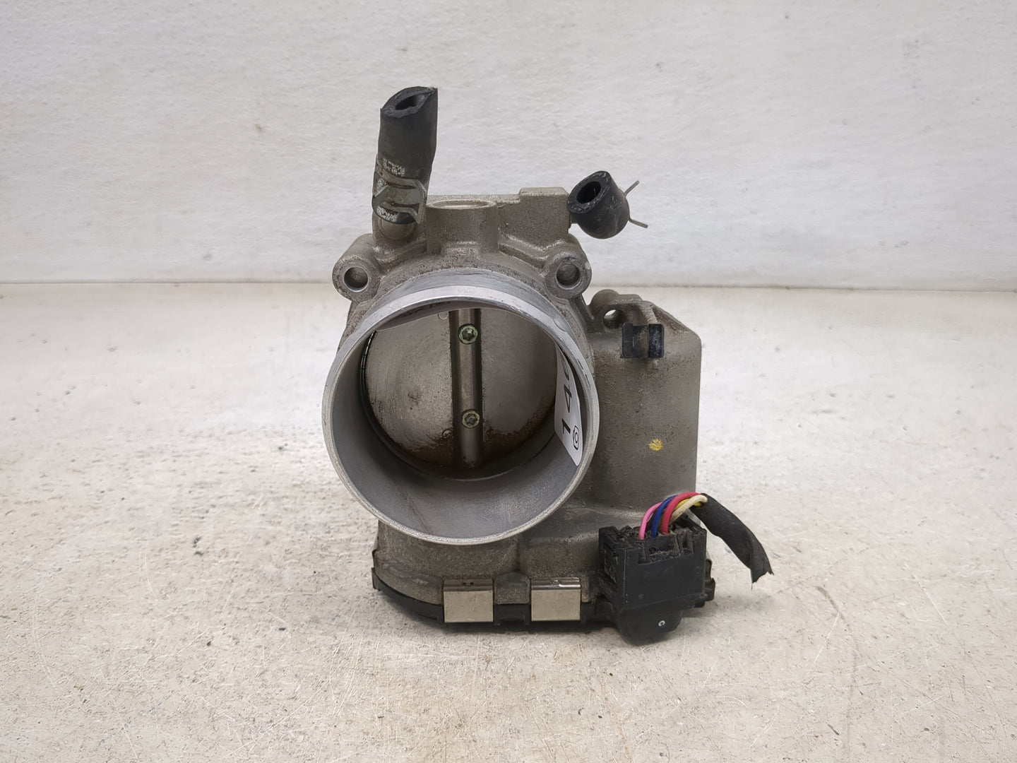 2016-2020 Kia Sorento Throttle Body P/N:35100-2G600 0280750618 Fits Fits 2015 2016 2017 2018 2019 2020 2021 OEM Used Auto Pa