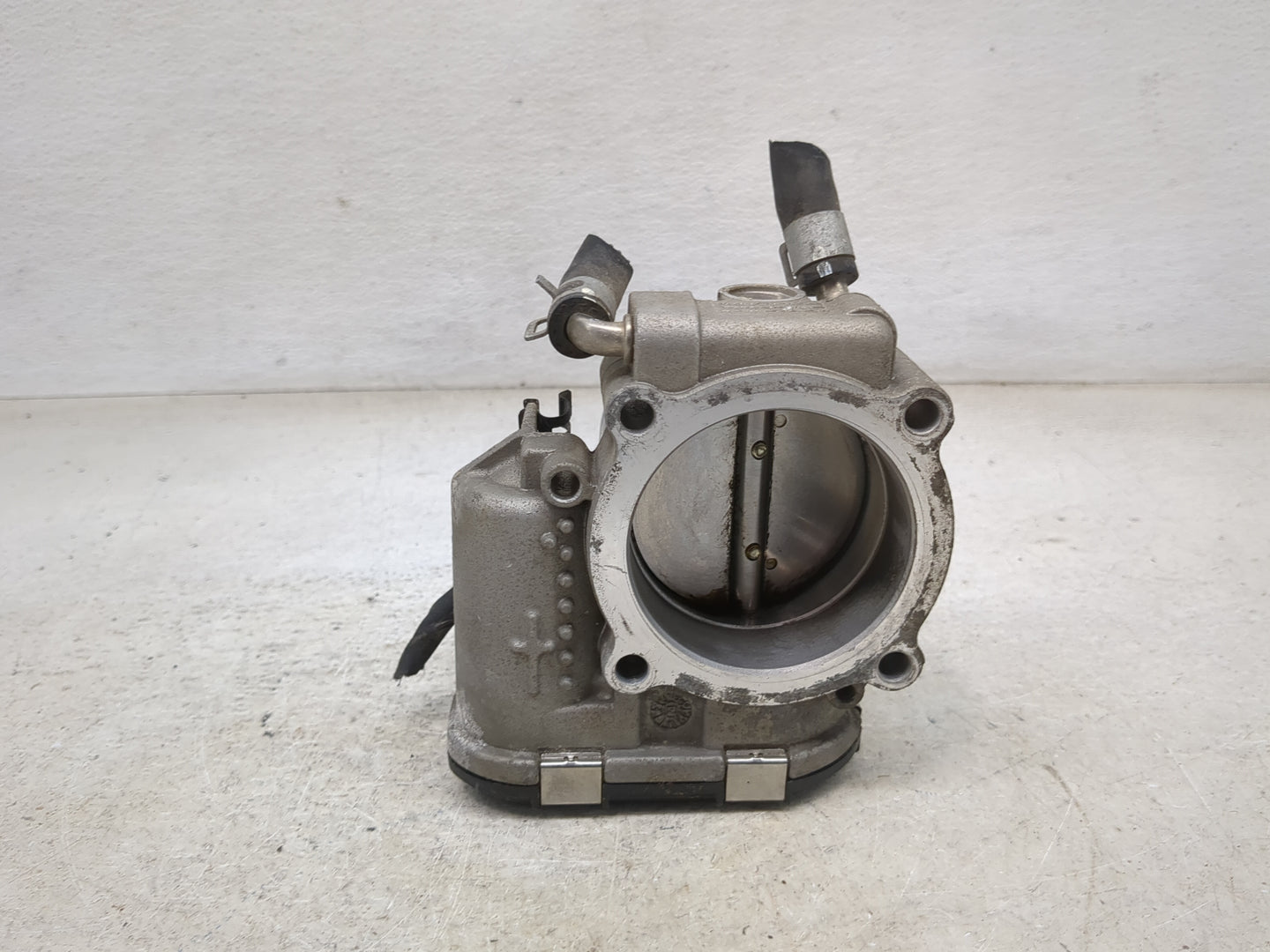 2016-2020 Kia Sorento Throttle Body P/N:35100-2G600 0280750618 Fits Fits 2015 2016 2017 2018 2019 2020 2021 OEM Used Auto Pa