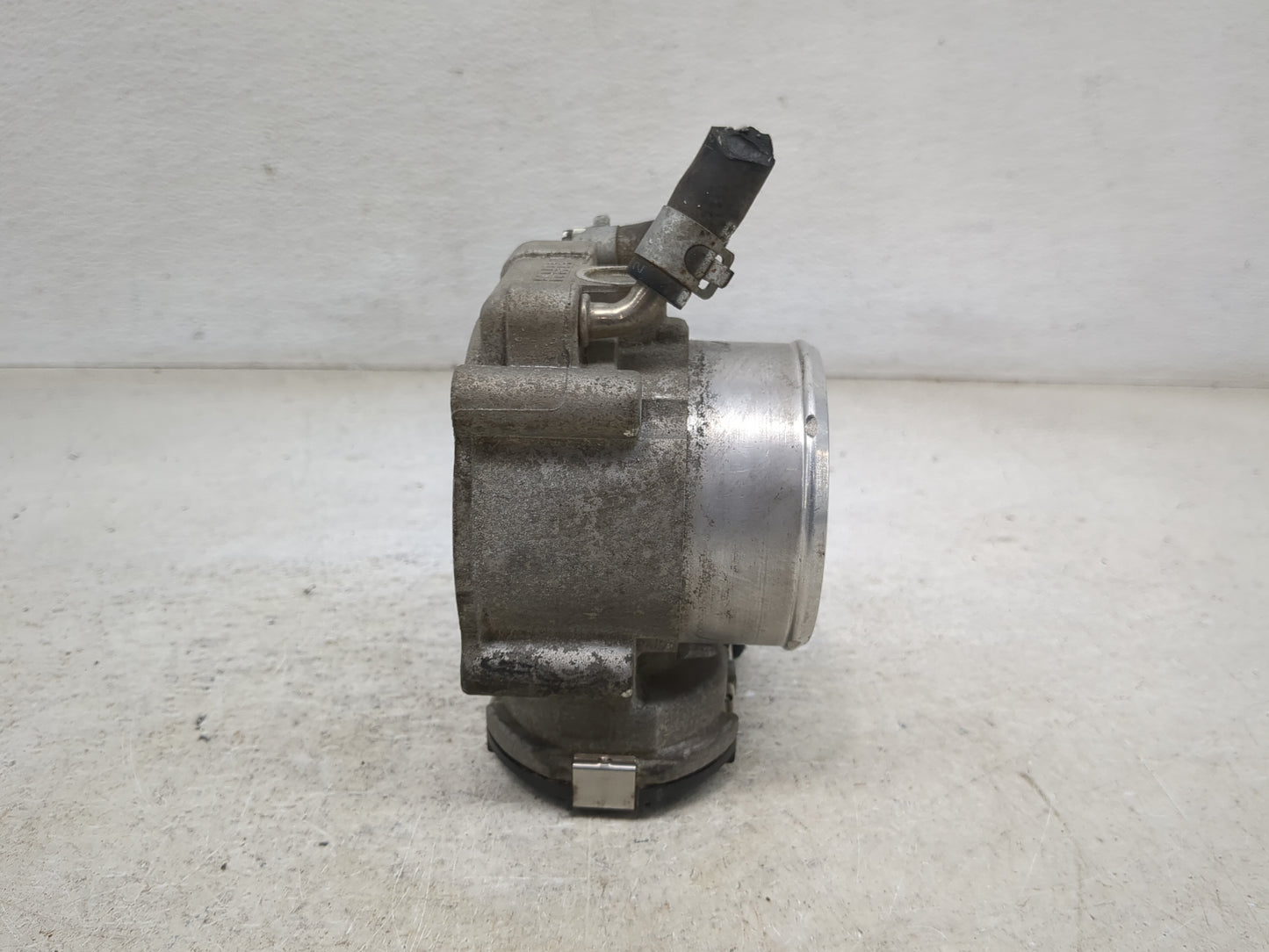 2016-2020 Kia Sorento Throttle Body P/N:35100-2G600 0280750618 Fits Fits 2015 2016 2017 2018 2019 2020 2021 OEM Used Auto Pa