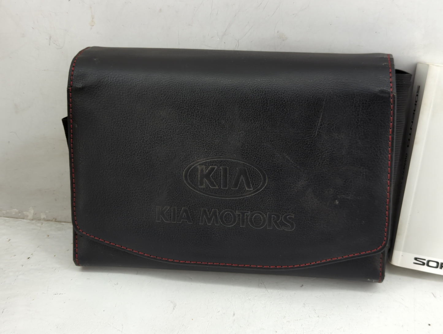 2016 Kia Sorento Owners Manual Book Guide P/N:GXG5-EU4DA OEM Used Auto Parts - Oemusedautoparts1.com