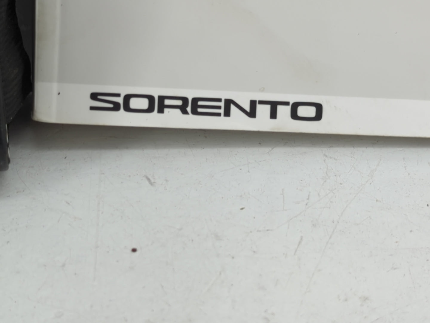 2016 Kia Sorento Owners Manual Book Guide P/N:GXG5-EU4DA OEM Used Auto Parts - Oemusedautoparts1.com