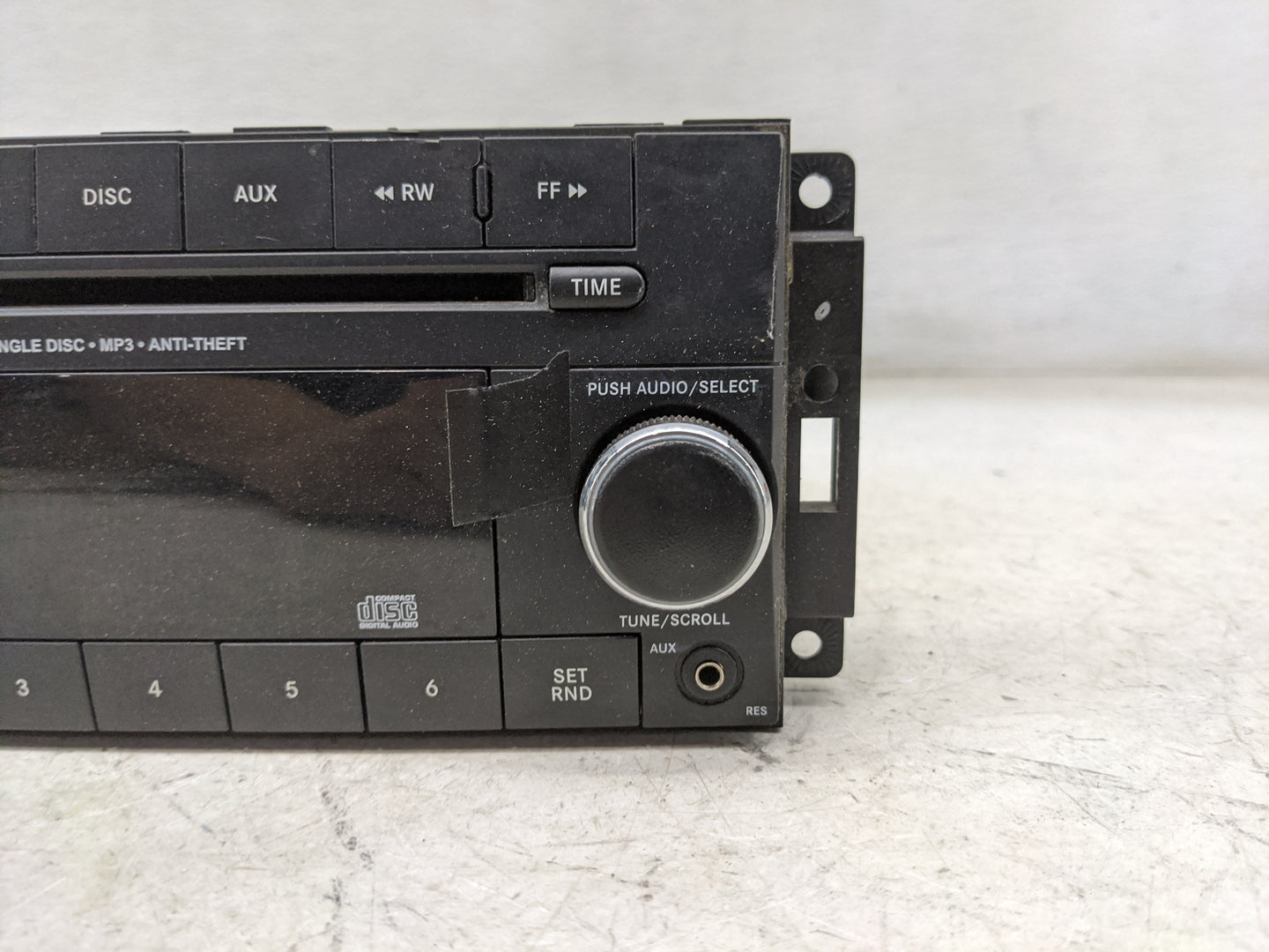 2016-2018 Kia Sorento Radio AM FM Cd Player Receiver Replacement P/N:P68252824AD Fits Fits 2016 2017 2018 OEM Used Auto Part