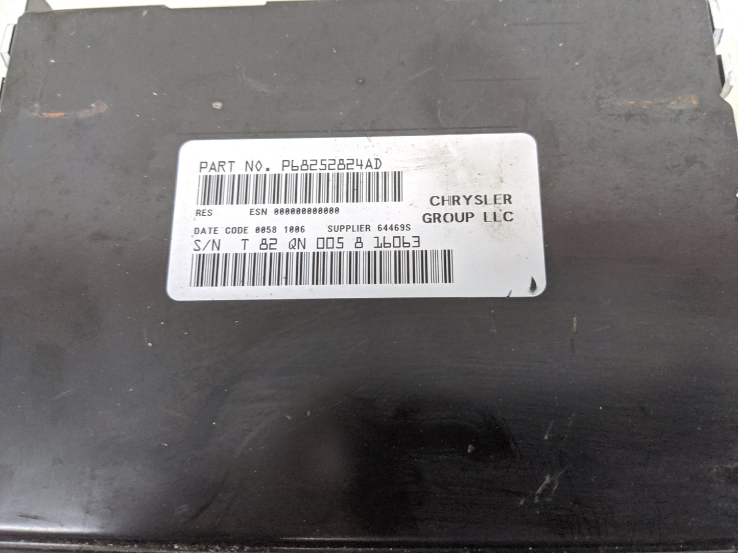2016-2018 Kia Sorento Radio AM FM Cd Player Receiver Replacement P/N:P68252824AD Fits Fits 2016 2017 2018 OEM Used Auto Part