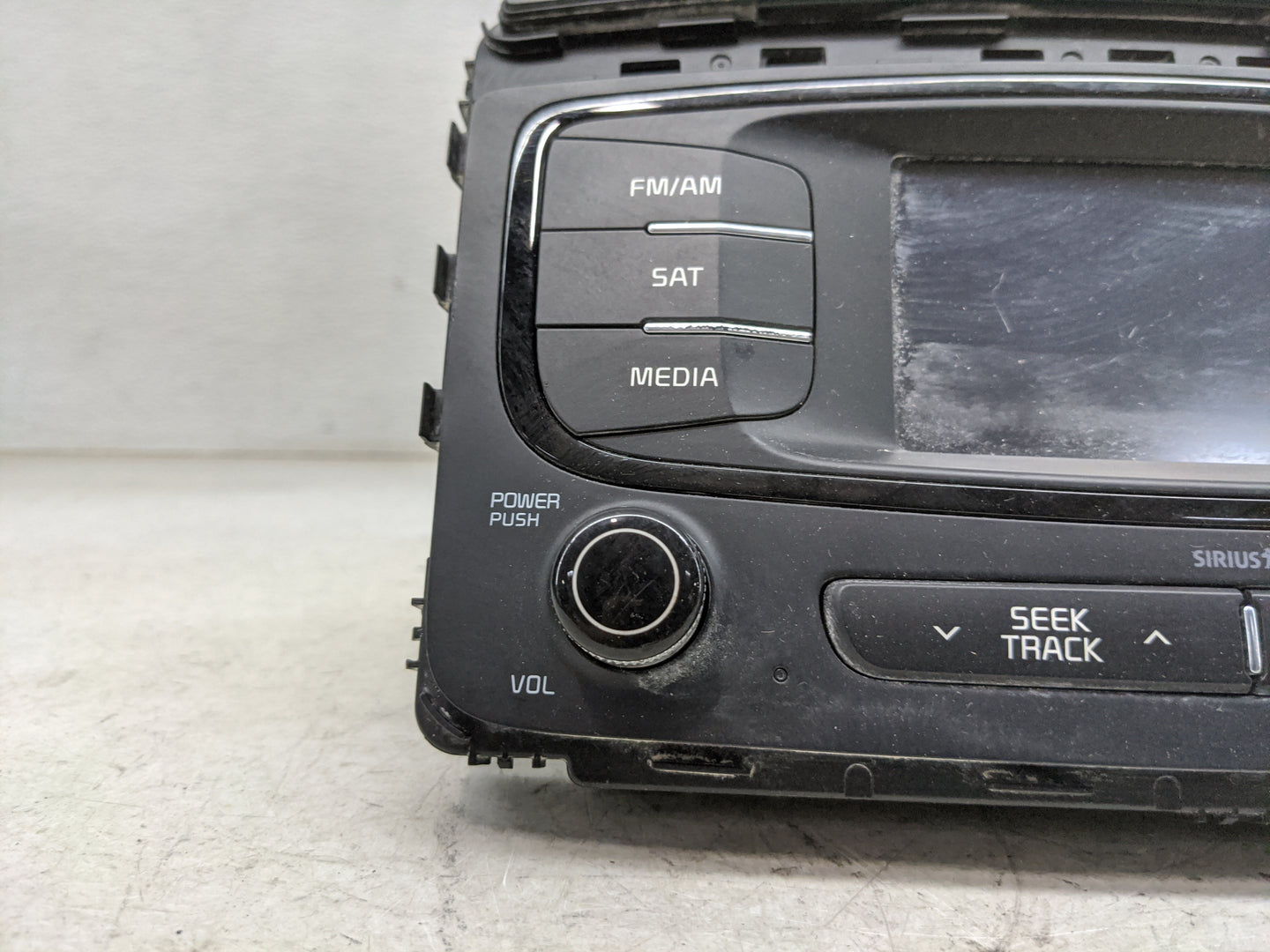 2016-2018 Kia Sorento Radio AM FM Cd Player Receiver Replacement P/N:96160C6000WK AC1A0C6AN Fits Fits 2016 2017 2018 OEM Use