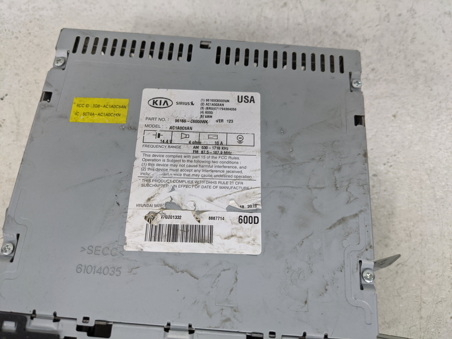 2016-2018 Kia Sorento Radio AM FM Cd Player Receiver Replacement P/N:96160C6000WK AC1A0C6AN Fits Fits 2016 2017 2018 OEM Use