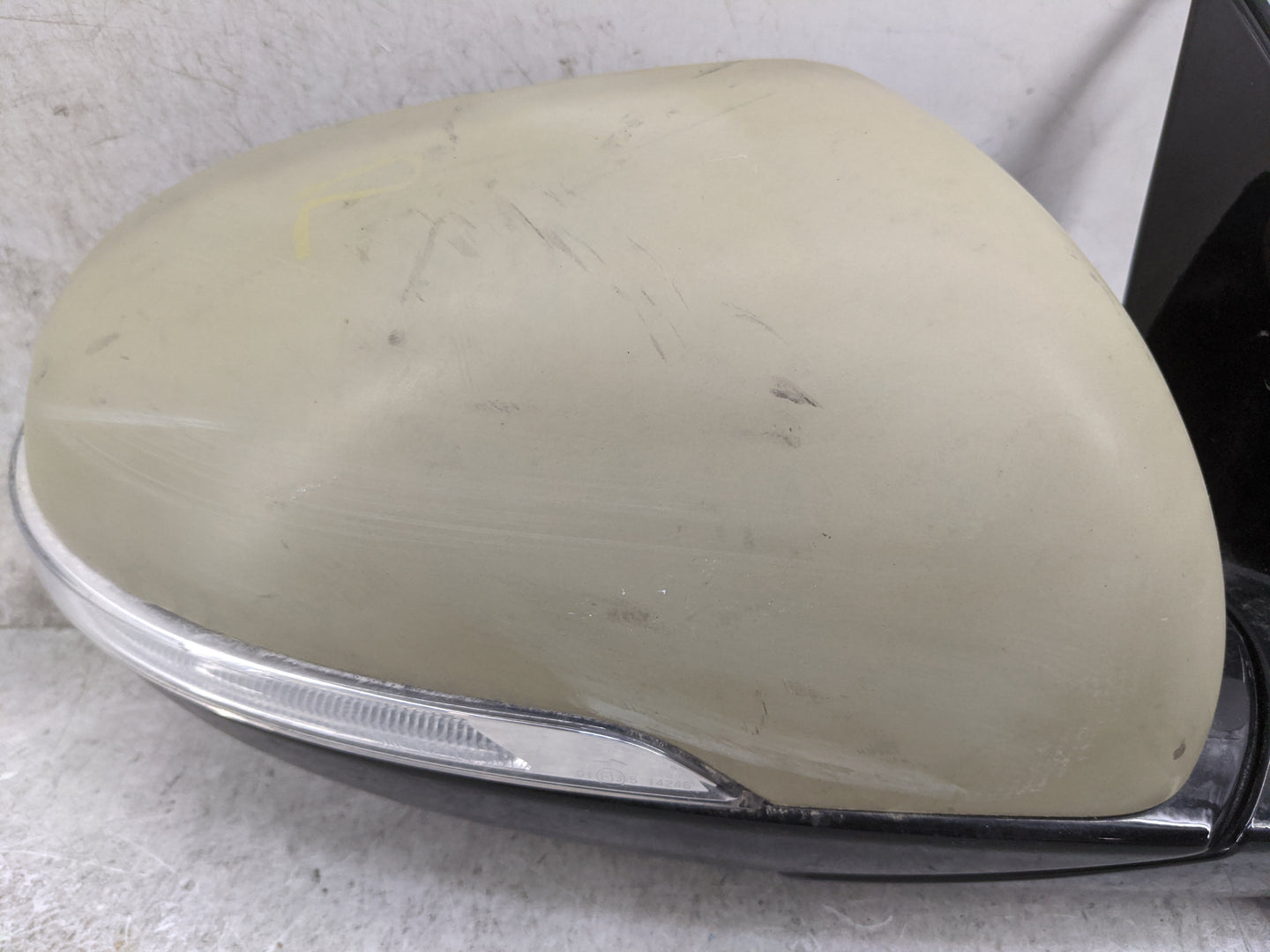 2016-2020 Kia Sorento Passenger Side View Mirror - Right Door Mirror OEM Used - Oemusedautoparts1.com