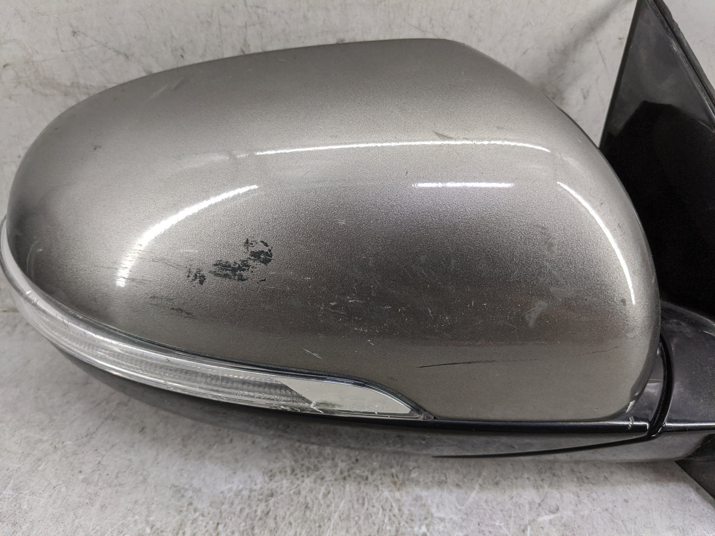 2016-2020 Kia Sorento Passenger Side View Mirror - Right Door Mirror OEM Used - Oemusedautoparts1.com