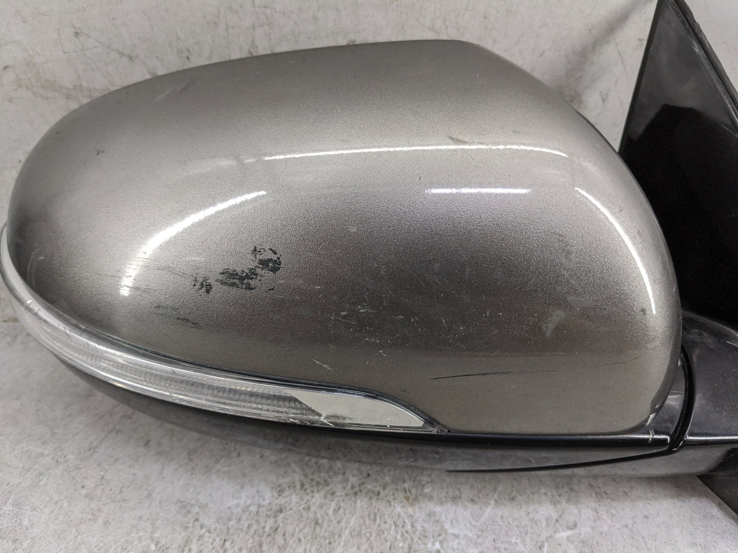 2016-2020 Kia Sorento Passenger Side View Mirror - Right Door Mirror OEM Used - Oemusedautoparts1.com