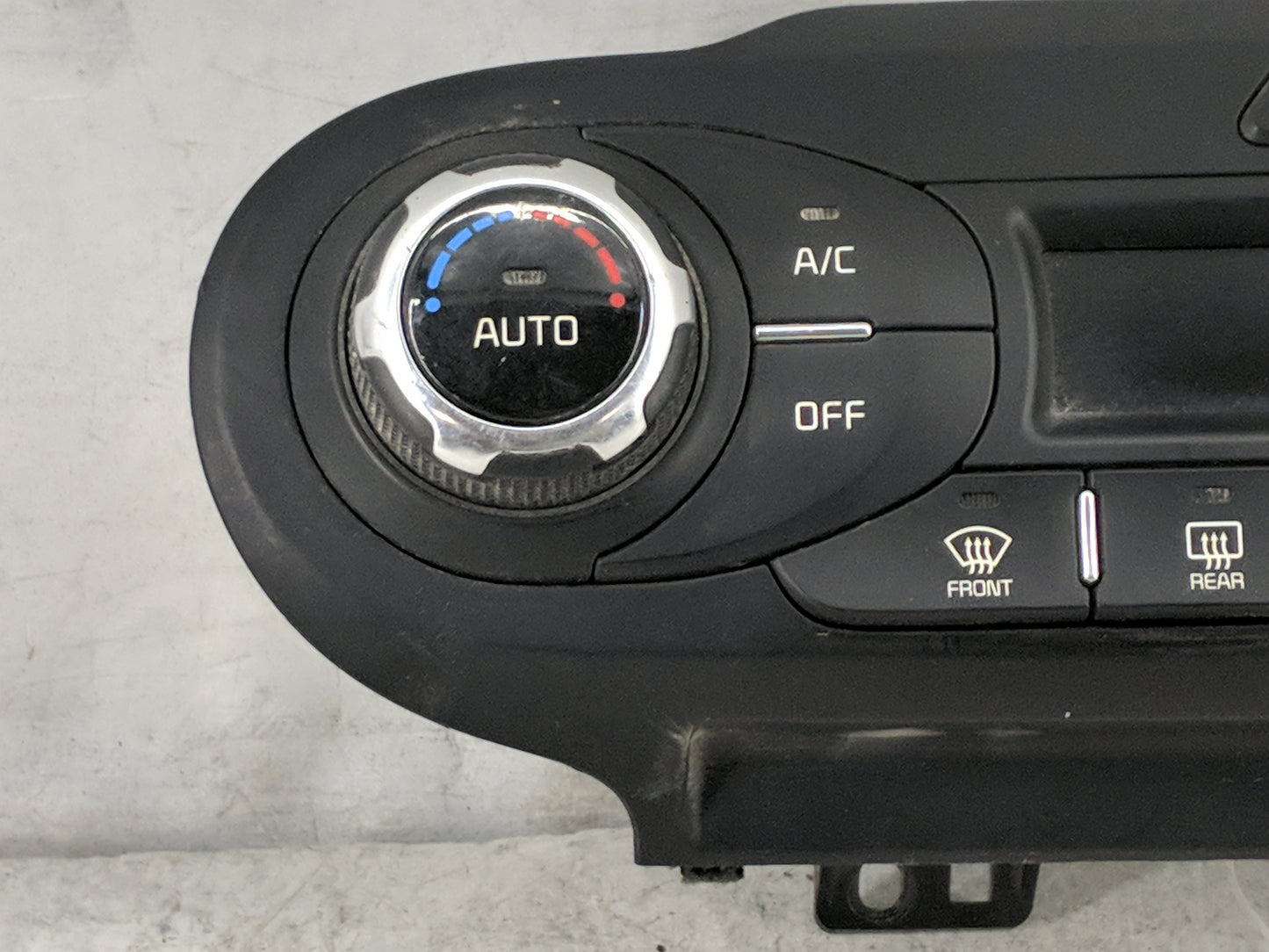 2016 Kia Sorento Climate Control Module Temperature AC/Heater Replacement P/N:97250-C6350 Fits OEM Used Auto Parts - Oemused