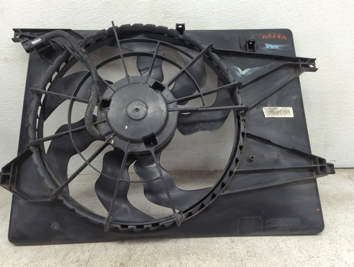 2016-2020 Kia Sorento Electric Radiator Cooling Fan Motor Assembly Fits Fits 2016 2017 2018 2019 2020 OEM Used Auto Parts - 