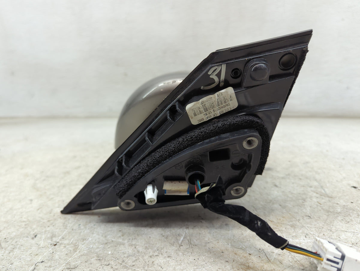 2016-2020 Kia Sorento Driver Side View Mirror - Left Door Mirror OEM Used - Oemusedautoparts1.com