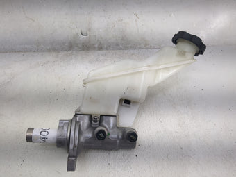 compare product 2016-2020 Kia Sorento Brake Master Cylinder 1497400