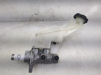 2016-2020 Kia Sorento Brake Master Cylinder 1497400 - Oemusedautoparts1.com