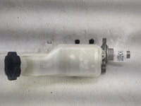 2016-2020 Kia Sorento Brake Master Cylinder 1497400 - Oemusedautoparts1.com