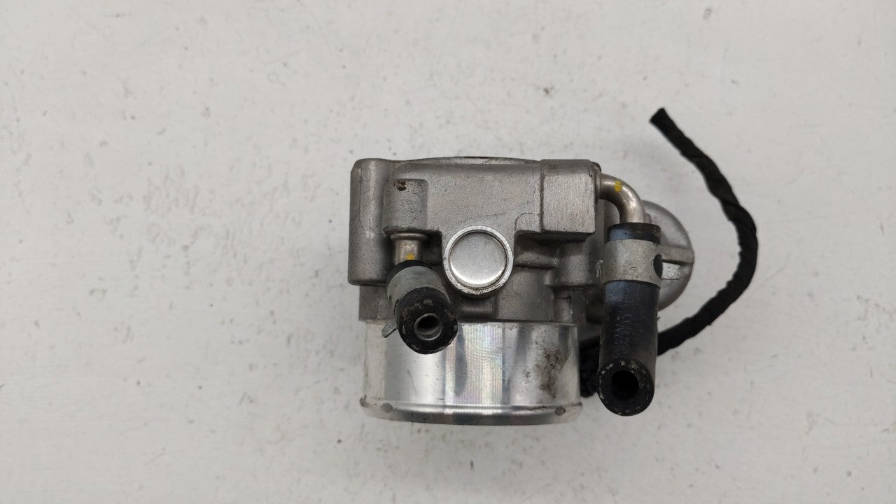 2016-2019 Kia Sorento Throttle Body P/N:0 280 750 618 35100-2G600 Fits Fits 2015 2016 2017 2018 2019 OEM Used Auto Parts - O