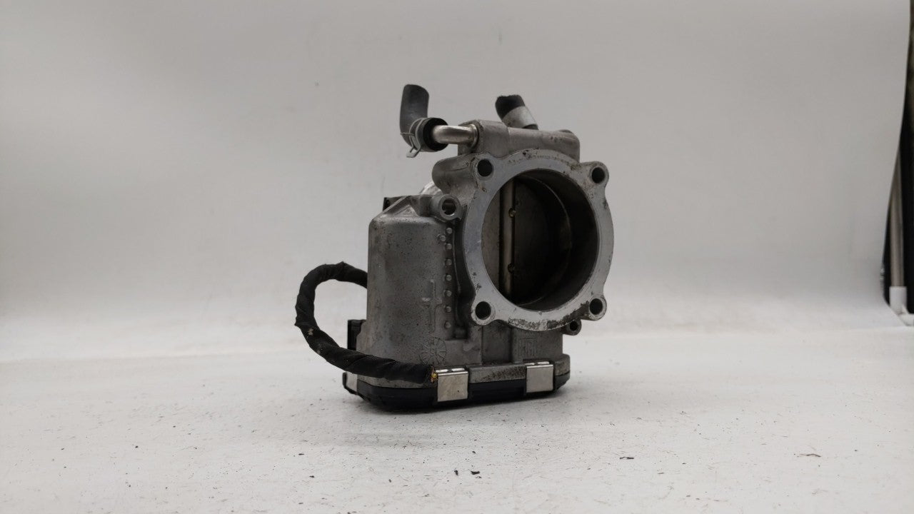 2016-2019 Kia Sorento Throttle Body P/N:0 280 750 618 35100-2G600 Fits Fits 2015 2016 2017 2018 2019 OEM Used Auto Parts - O