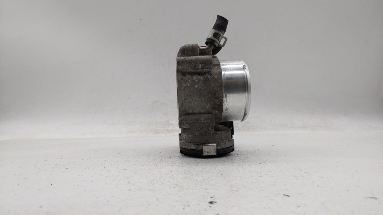 2016-2019 Kia Sorento Throttle Body P/N:0 280 750 618 35100-2G600 Fits Fits 2015 2016 2017 2018 2019 OEM Used Auto Parts - O