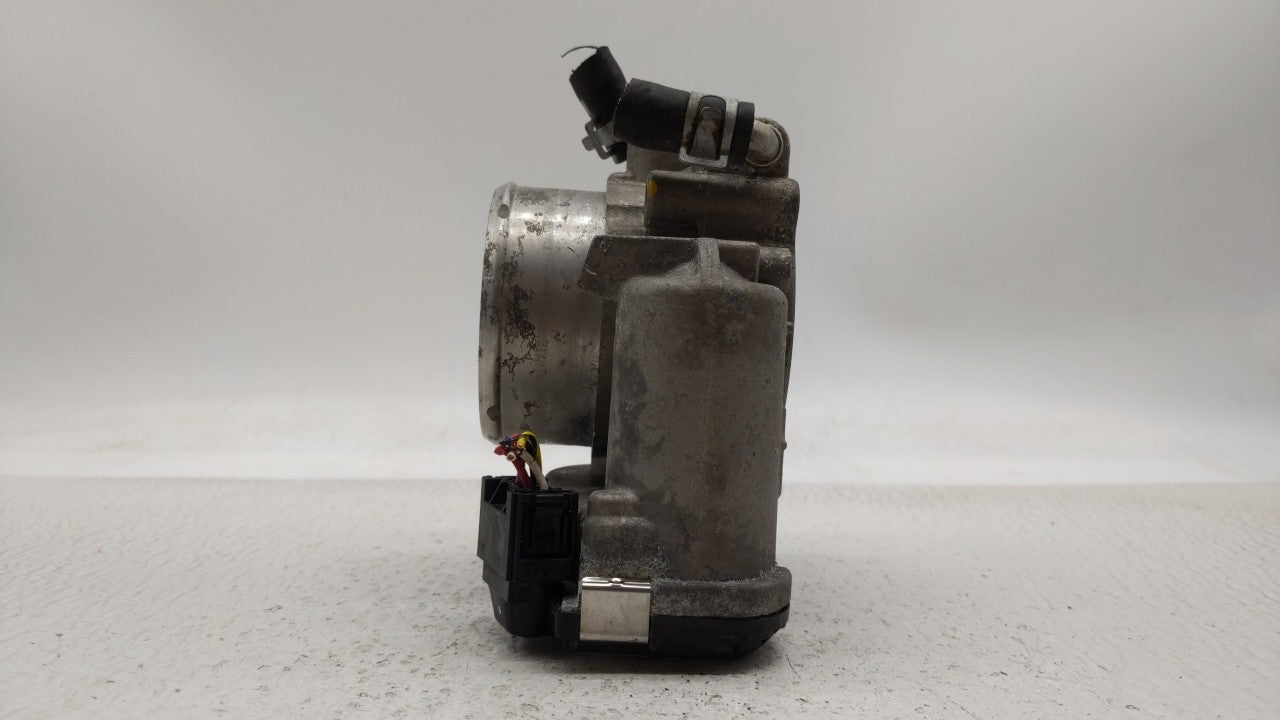 2016-2019 Kia Sorento Throttle Body P/N:0 280 750 618 35100-2G600 Fits Fits 2015 2016 2017 2018 2019 OEM Used Auto Parts - O