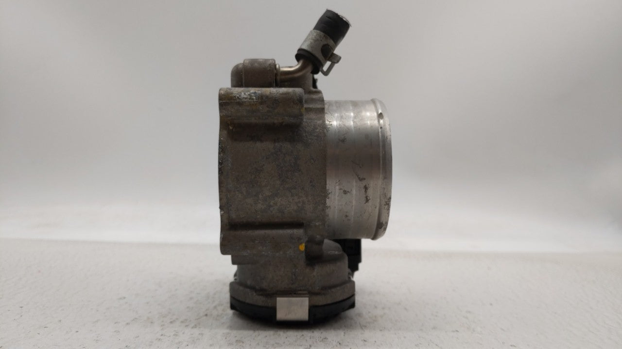 2016-2019 Kia Sorento Throttle Body P/N:0 280 750 618 35100-2G600 Fits Fits 2015 2016 2017 2018 2019 OEM Used Auto Parts - O