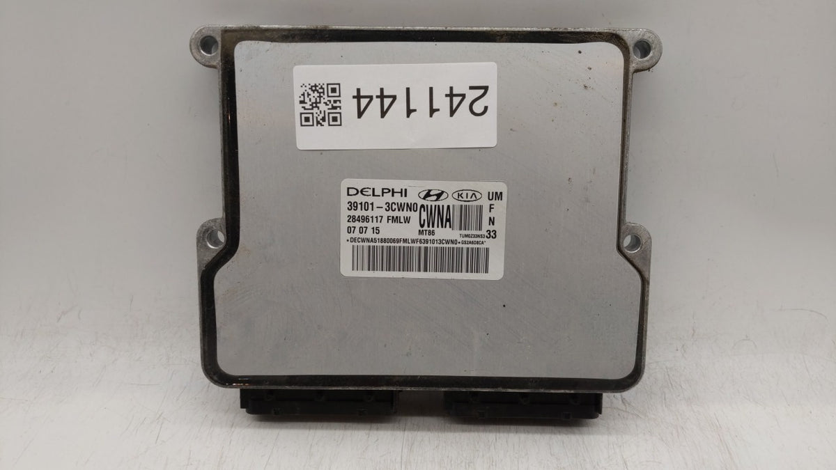 2016-2017 Kia Sorento PCM Engine Control Computer ECU ECM PCU OEM P/N:39101-3CWN0 39101-3CWN1 Fits 2016 2017 OEM Used Auto P