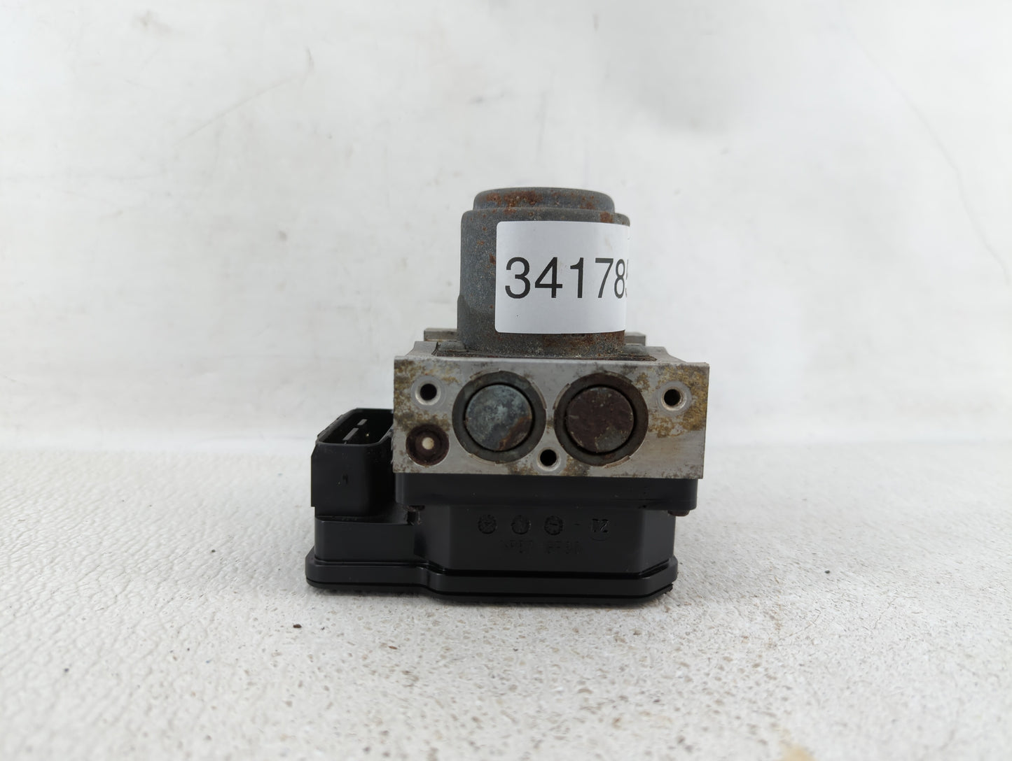 2016-2018 Kia Sorento ABS Pump Control Module Replacement P/N:58900-C6800 58910-C6800 Fits Fits 2016 2017 2018 OEM Used Auto