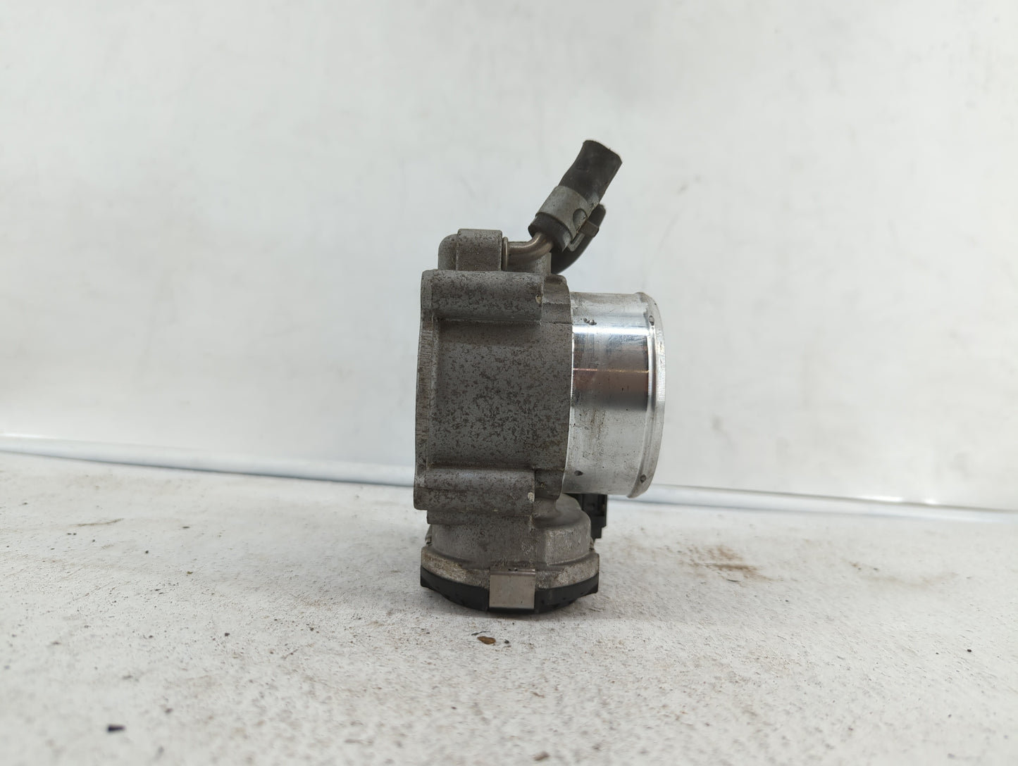 2016-2019 Kia Sorento Throttle Body P/N:0 280 750 618 35100-2G600 Fits Fits 2015 2016 2017 2018 2019 OEM Used Auto Parts - O