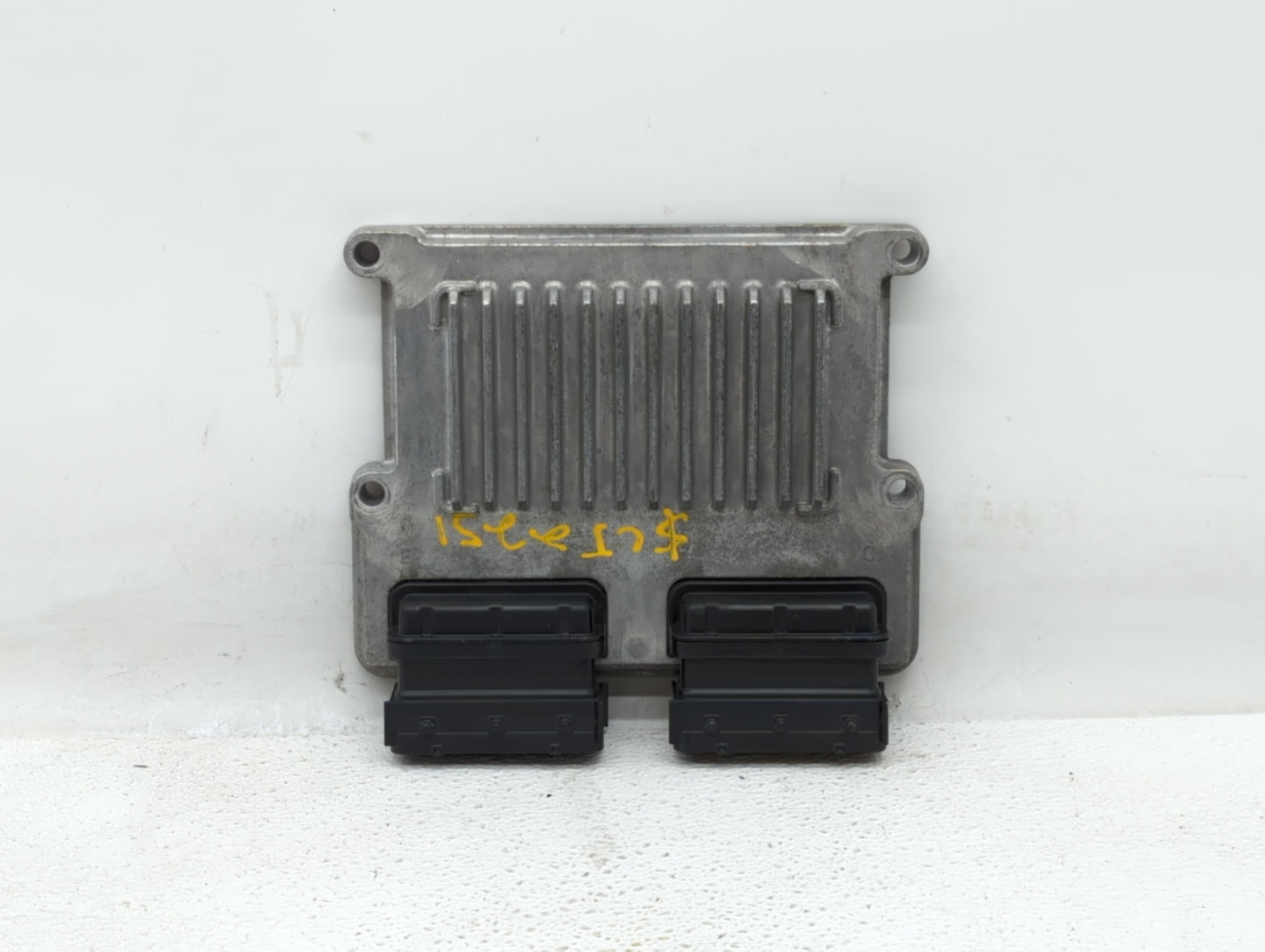 2016-2017 Kia Sorento PCM Engine Control Computer ECU ECM PCU OEM P/N:39101-3CWN0 39101-3CWN1 Fits Fits 2016 2017 OEM Used A