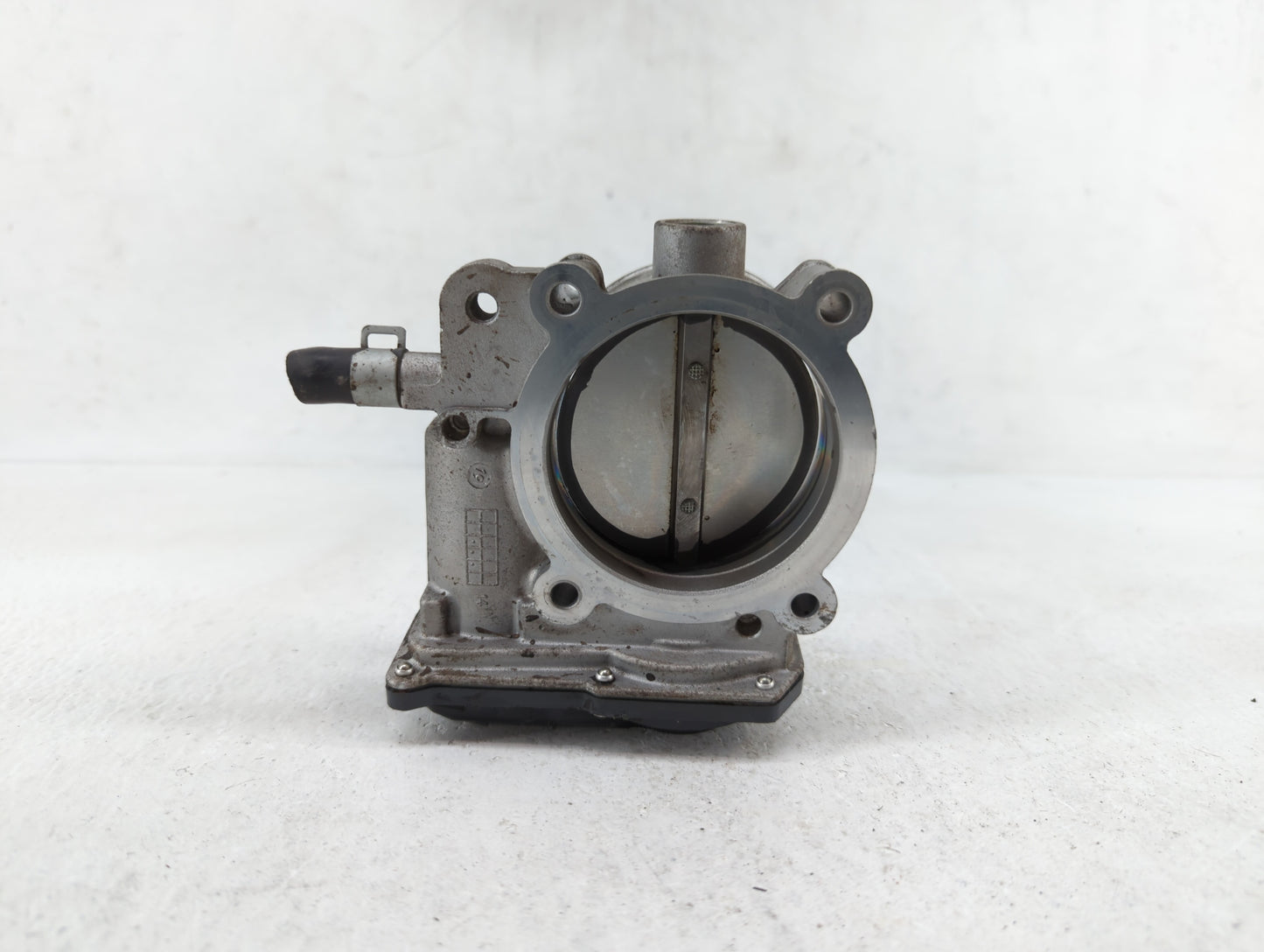 2014-2018 Kia Sorento Throttle Body P/N:35100-3CAA0 Fits Fits 2012 2013 2014 2015 2016 2017 2018 OEM Used Auto Parts - Oemus