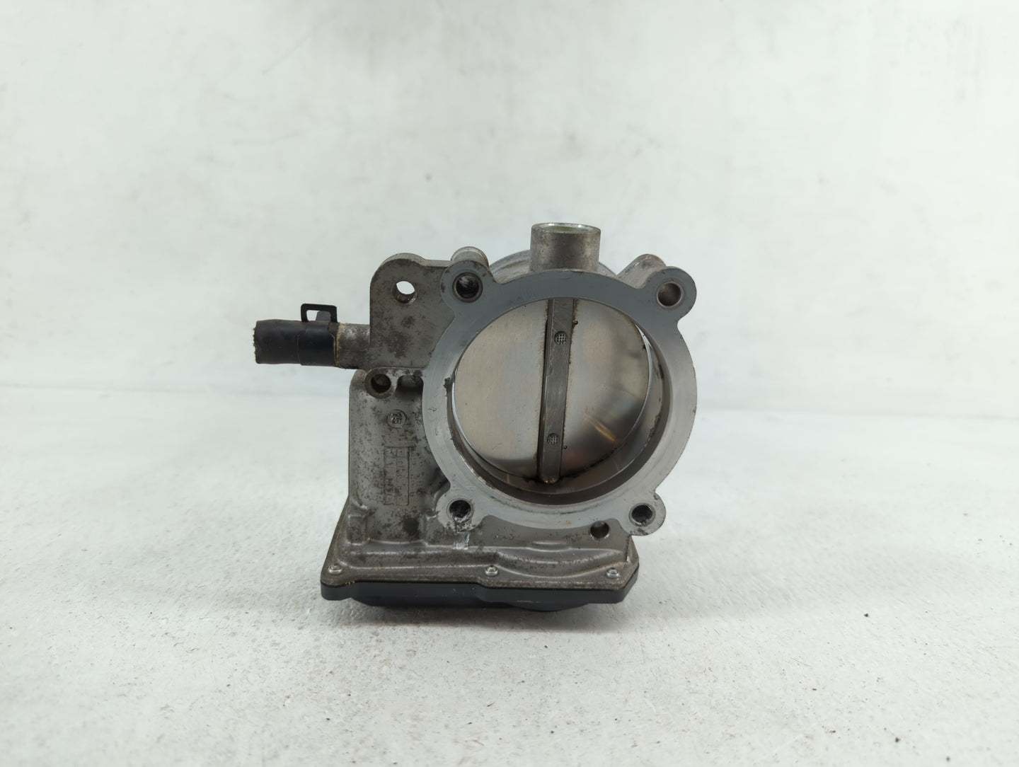 2014-2018 Kia Sorento Throttle Body P/N:35100-3CAA0 Fits Fits 2012 2013 2014 2015 2016 2017 2018 OEM Used Auto Parts - Oemus