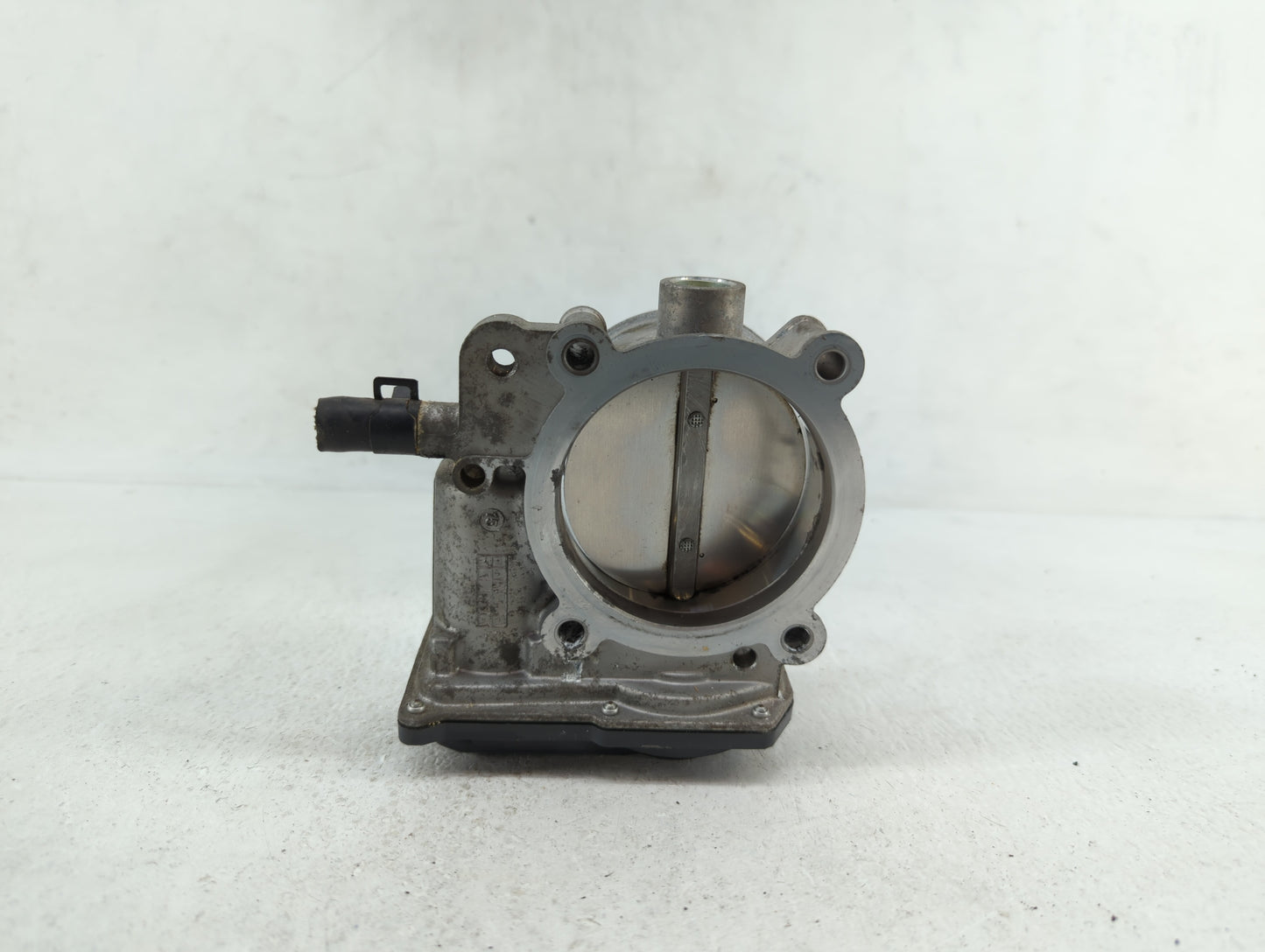 2014-2018 Kia Sorento Throttle Body P/N:35100-3CAA0 Fits Fits 2012 2013 2014 2015 2016 2017 2018 OEM Used Auto Parts - Oemus