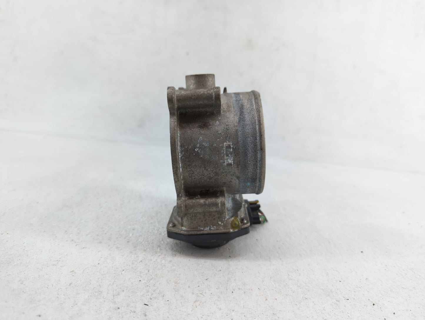 2014-2018 Kia Sorento Throttle Body P/N:35100-3CAA0 Fits Fits 2012 2013 2014 2015 2016 2017 2018 OEM Used Auto Parts - Oemus