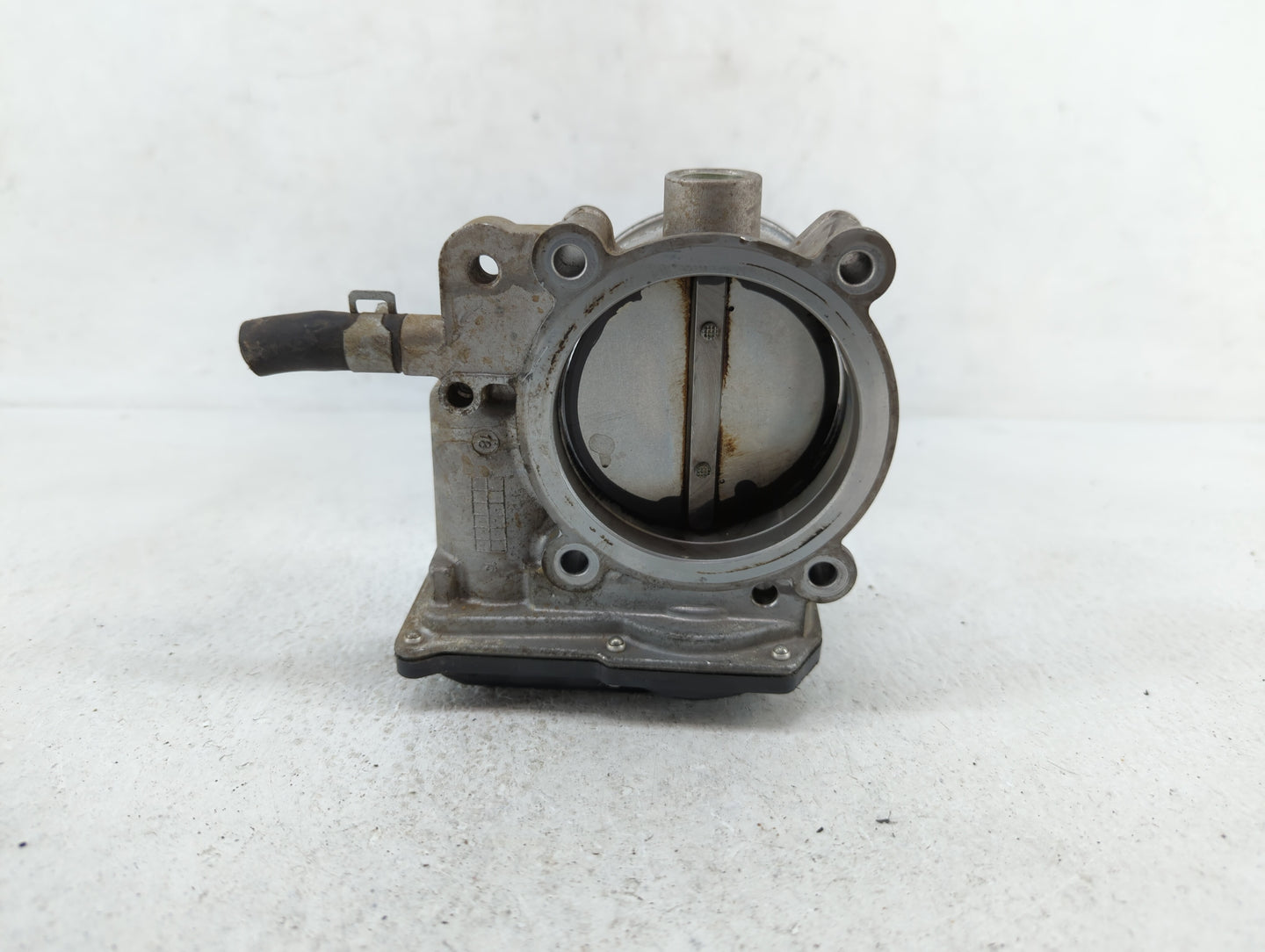 2014-2018 Kia Sorento Throttle Body P/N:35100-3CAA0 Fits Fits 2012 2013 2014 2015 2016 2017 2018 OEM Used Auto Parts - Oemus