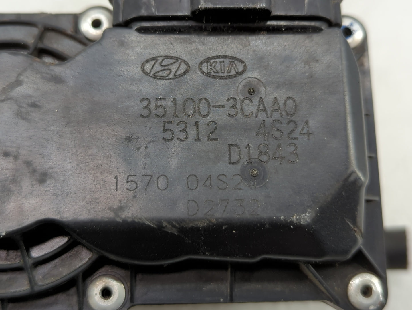 2014-2018 Kia Sorento Throttle Body P/N:35100-3CAA0 Fits Fits 2012 2013 2014 2015 2016 2017 2018 OEM Used Auto Parts - Oemus