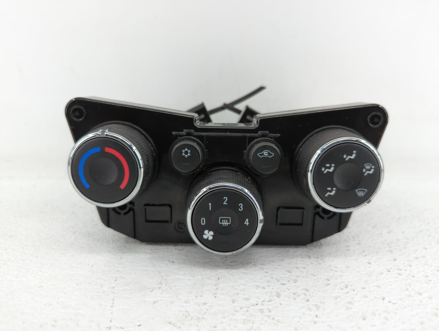 2016 Kia Sorento Climate Control Module Temperature AC/Heater Replacement P/N:95332699 97250-C6300 Fits OEM Used Auto Parts 