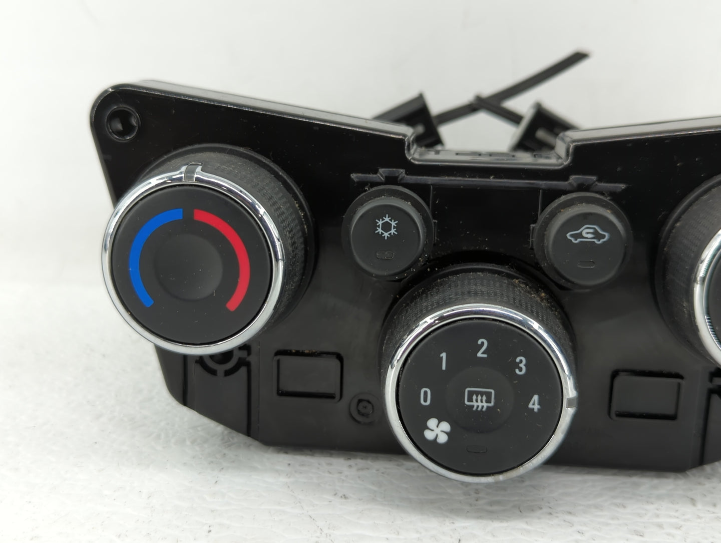 2016 Kia Sorento Climate Control Module Temperature AC/Heater Replacement P/N:95332699 97250-C6300 Fits OEM Used Auto Parts 