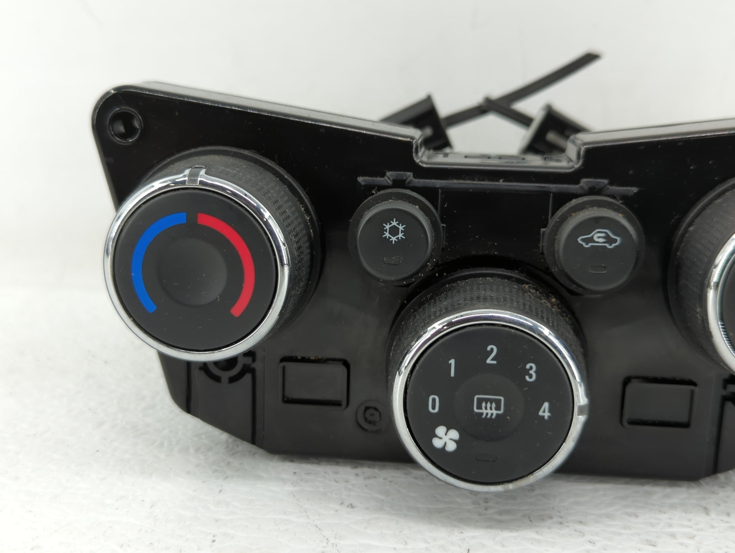 2016 Kia Sorento Climate Control Module Temperature AC/Heater Replacement P/N:95332699 97250-C6300 Fits OEM Used Auto Parts 