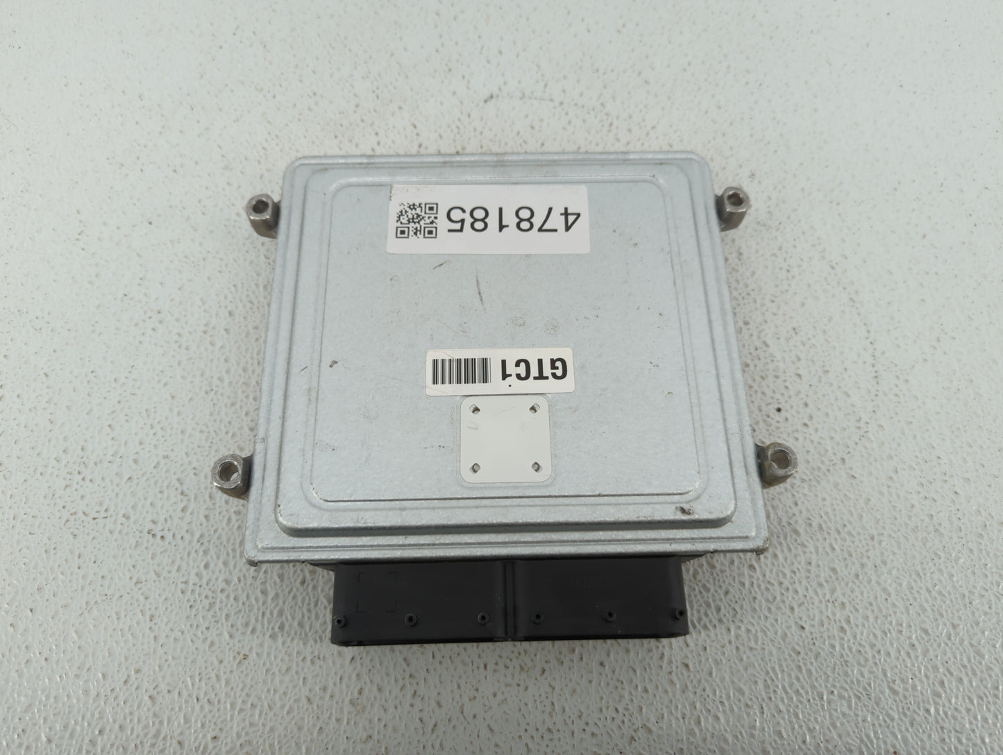 2016 Kia Sorento PCM Engine Control Computer ECU ECM PCU OEM P/N:39100-2GTC1 39130-2GTC1 Fits OEM Used Auto Parts - Oemuseda