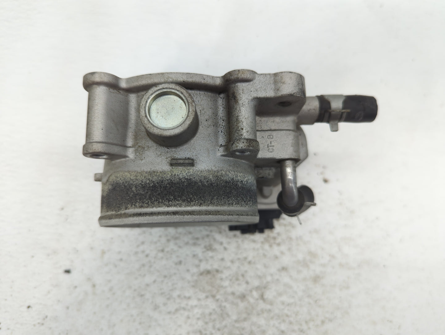 2014-2018 Kia Sorento Throttle Body P/N:35100-3CAA0 Fits Fits 2012 2013 2014 2015 2016 2017 2018 OEM Used Auto Parts - Oemus