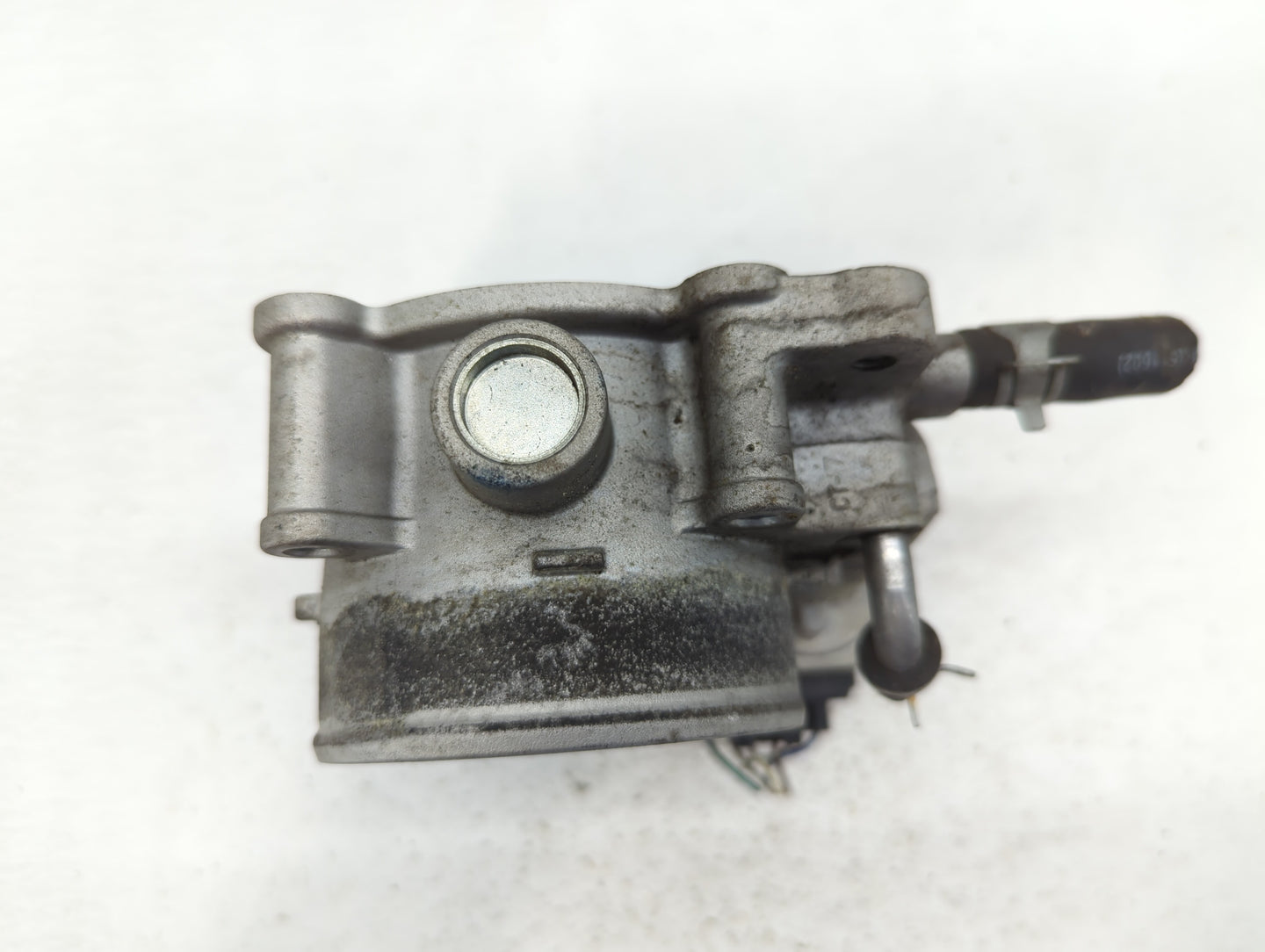 2014-2018 Kia Sorento Throttle Body P/N:35100-3CAA0 Fits Fits 2012 2013 2014 2015 2016 2017 2018 OEM Used Auto Parts - Oemus